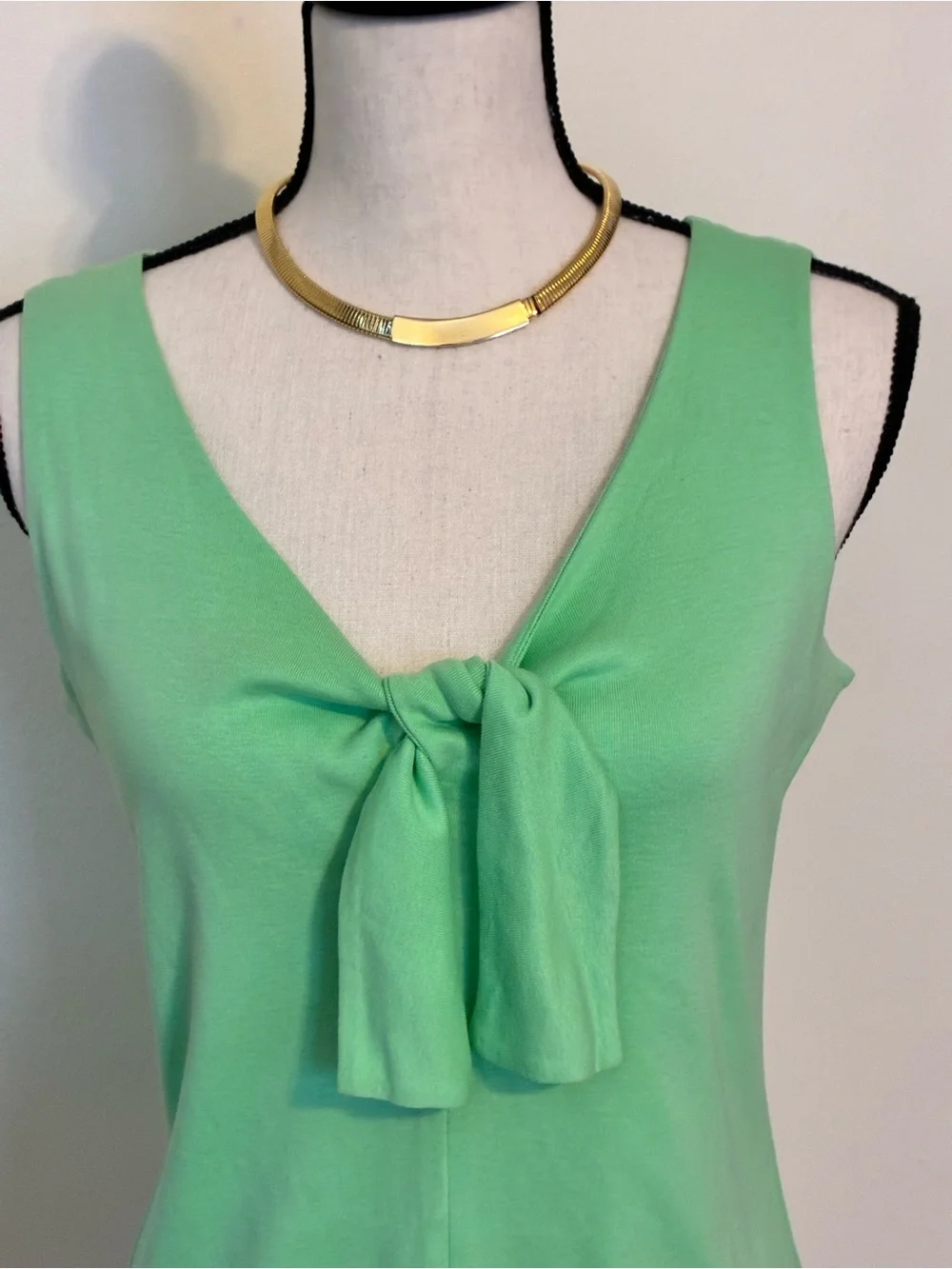 Brooks Brothers 346 Sleeveless Tie-Front Women's Top in Light Green